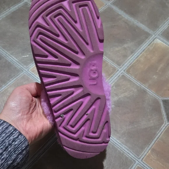 UGG Fuchsia Fluffy Slippers - Picture 3 of 3